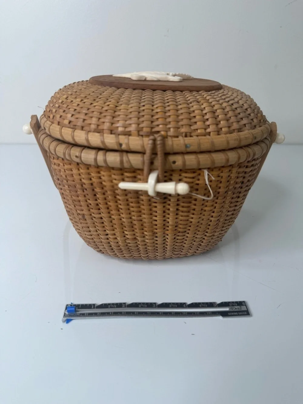 Vintage Nantucket Basket Handbag with Bird - Picture 8 of 9